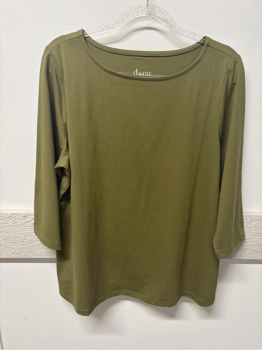 D&Co Green Stretchy Top